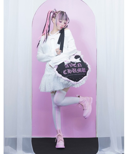 AVENCHUMU(アバンチュウム)の「Front cross long sleeve T-shirt(Tシャツ/カットソー・レディース・ピンク/ブラック/ホワイト・FREE)」の4枚目の写真