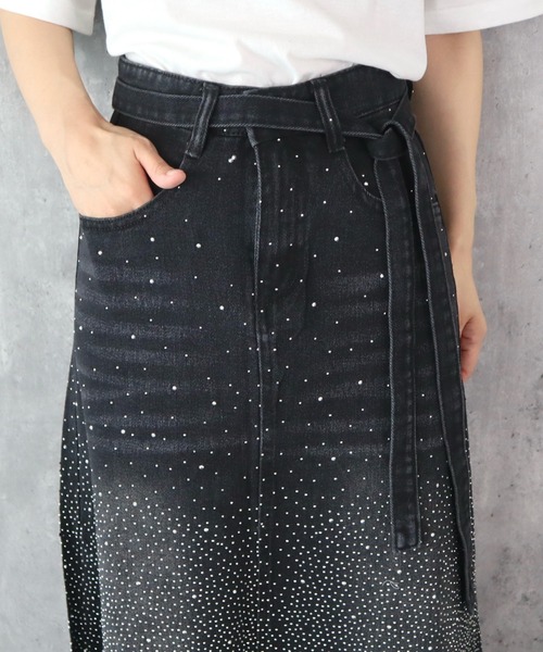 CECIL McBEE(セシルマクビー)の「ラインストーンデニムスカート(デニムスカート・レディース・ブラック/サックスブルー・61/64)」の7枚目の写真
