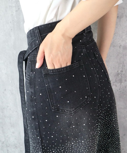 CECIL McBEE(セシルマクビー)の「ラインストーンデニムスカート(デニムスカート・レディース・ブラック/サックスブルー・61/64)」の9枚目の写真