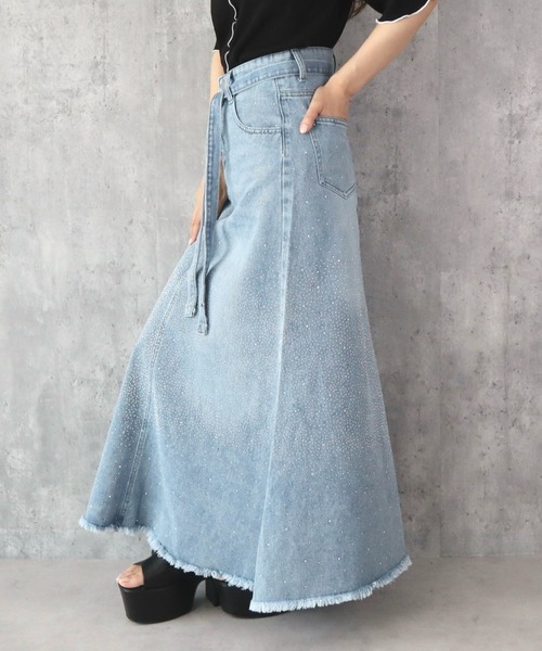 CECIL McBEE(セシルマクビー)の「ラインストーンデニムスカート(デニムスカート・レディース・ブラック/サックスブルー・61/64)」の13枚目の写真