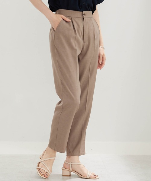 BELLUNA PLUS(ベルーナ)の「麻調素材美脚テーパードパンツ65丈(その他パンツ・レディース・ブラック/レンガ/モカ/アイボリー・LARGE/MEDIUM/X-LARGE/SMALL)」の1枚目の写真