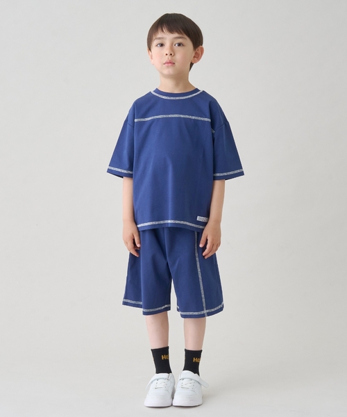 b・ROOM（ビールーム）の「【太陽から守る】【どちらが前でもOK】【遮熱天竺】配色ステッチTシャツ【子供服】【キッズ】【男の子】【女の子】（Tシャツ/カットソー・キッズ・ホワイト系/チャコール/ネイビー・130cm/110cm/140cm/120cm/100cm）」の6枚目の写真