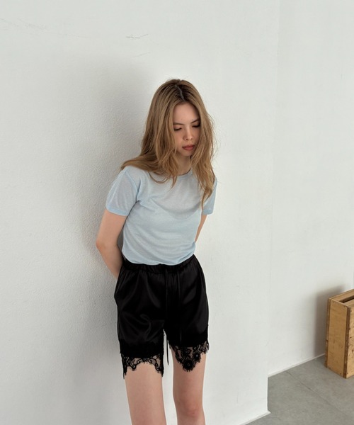 FUULLY STUDIO(フーリィーステューディオ)の「裾レースサテンショートパンツ(その他パンツ・レディース・ブラック/アイボリー・FREE)」の12枚目の写真