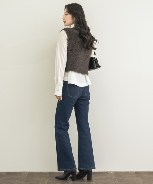 NEUNA(ヌナ)の「【AW collection 第1弾! 仕立ての美しさに、心ときめく一枚 】メタルカフスペプラムシャツ(シャツ/ブラウス・レディース・ブラック/ベージュ/オフホワイト・FREE)」の11枚目の写真