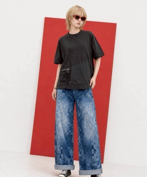 KAMINARI_TOKIO(カミナリトキオ)の「異素材ドローコードZIPポケットTシャツ(Tシャツ/カットソー・レディース・チャコールグレー/ブラック・FREE)」の11枚目の写真