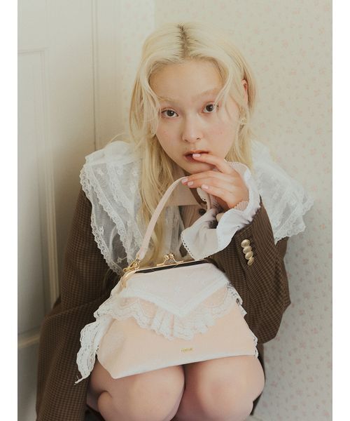 FURFUR(ファーファー)の「【WEB限定カラー】レーストリムがま口バッグ(ハンドバッグ・レディース・チャコールグレー/ピンク/ブラウン/ブラック・F)」の14枚目の写真