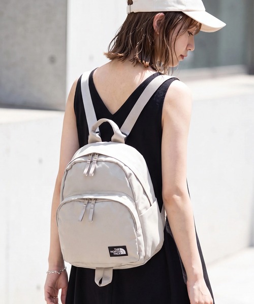 THE NORTH FACE(ザノースフェイス)の「【THE NORTH FACE/ザノースフェイス】TNF DAY PACK MINI / ミニ バックパック(バックパック/リュック・レディース・ブラック/ベージュ・FREE)」の5枚目の写真