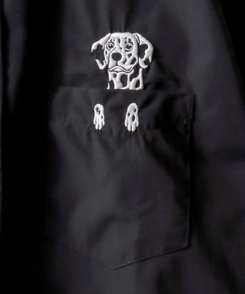 SITRY(シトリー)の「Animal Embroidery Broadcloth Shirt/アニマル 猫&犬 ワンポイント刺繍 ポケット ブロードシャツ 長袖シャツ(シャツ/ブラウス・メンズ・ストライプ/ブルー/ブラック/ホワイト・M/LL/L)」の14枚目の写真