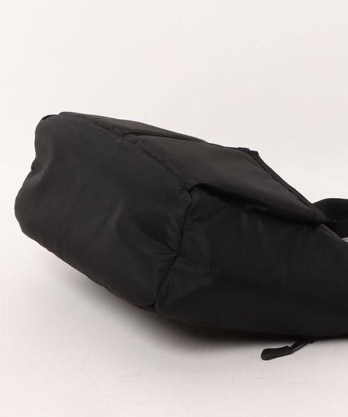 NoiR/ノアール(ノアール)の「撥水加工ナイロン 2WAY ハンドミニトート ショルダーバッグ N23005 Approach mini tote(ハンドバッグ・メンズ・ブラック系その他/ブラック・FREE)」の6枚目の写真