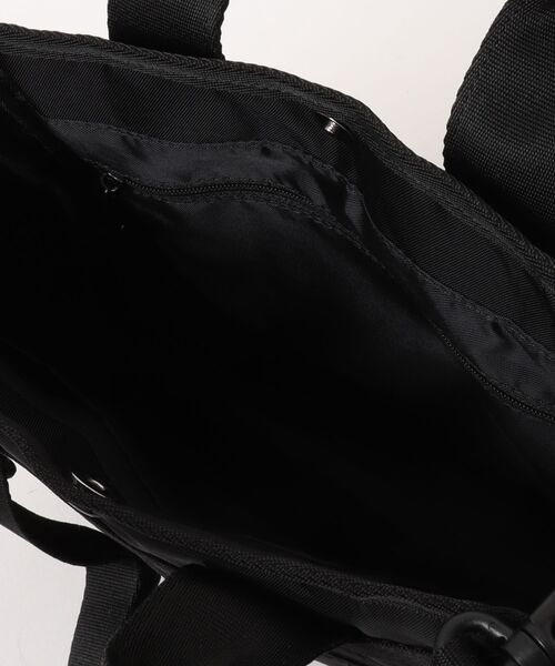 NoiR/ノアール(ノアール)の「撥水加工ナイロン 2WAY ハンドミニトート ショルダーバッグ N23005 Approach mini tote(ハンドバッグ・メンズ・ブラック系その他/ブラック・FREE)」の7枚目の写真