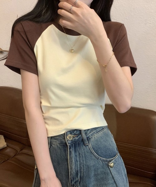 Girly Doll(ガーリードール)の「ラグランスリーブTシャツ(Tシャツ/カットソー・レディース・ダークグレー/ホワイト/グレー/ネイビー/ベージュ・FREE)」の4枚目の写真