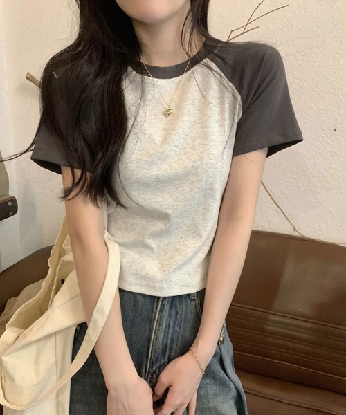 Girly Doll(ガーリードール)の「ラグランスリーブTシャツ(Tシャツ/カットソー・レディース・ダークグレー/ホワイト/グレー/ネイビー/ベージュ・FREE)」の2枚目の写真