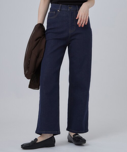 SHOO・LA・RUE(シューラルー)の「【S-LL/ストレッチ/色落ちしにくいネイビー】脚がまっすぐきれいに見える ワイドストレートデニムパンツ(デニムパンツ・レディース・ブルー系その他/ブラック/ネイビー/ブルー・04/03/02/01)」の2枚目の写真