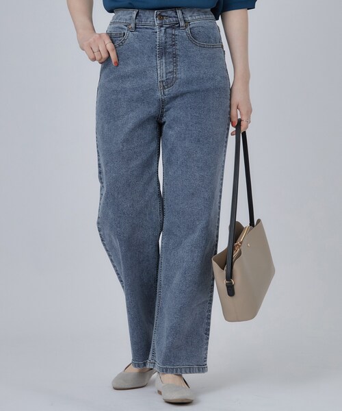 SHOO・LA・RUE(シューラルー)の「【S-LL/ストレッチ/色落ちしにくいネイビー】脚がまっすぐきれいに見える ワイドストレートデニムパンツ(デニムパンツ・レディース・ブルー系その他/ブラック/ネイビー/ブルー・04/03/02/01)」の3枚目の写真