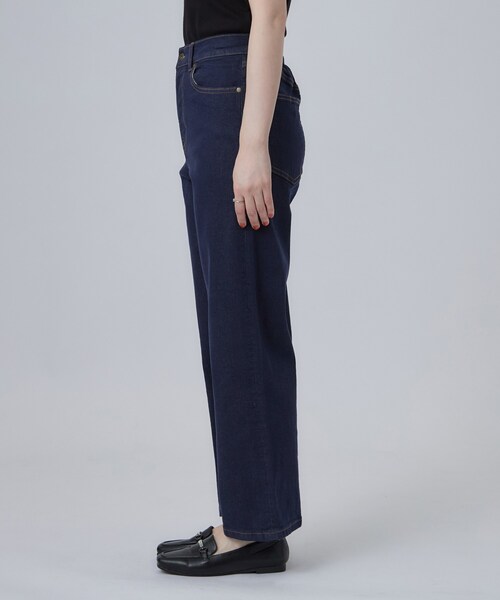 SHOO・LA・RUE(シューラルー)の「【S-LL/ストレッチ/色落ちしにくいネイビー】脚がまっすぐきれいに見える ワイドストレートデニムパンツ(デニムパンツ・レディース・ブルー系その他/ブラック/ネイビー/ブルー・04/03/02/01)」の13枚目の写真