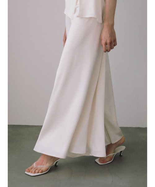 celon(セロン)の「pleated flare pants(その他パンツ・レディース・アイボリー/ブラック・FREE)」の7枚目の写真