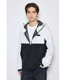 AZUL BY MOUSSY（アズールバイマウジー）の「【セットアップ対応】ナイロンジップフーディー 秋服 冬服　パーカー　ジップパーカー　ブルゾン　マウンテンパーカー　ヒョウ柄　レオパード　ナイロンパーカー（マウンテンパーカー）」