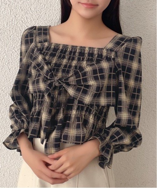 GORGE(ゴージ)の「デシンチェック シャーリングリボンブラウス|全3色(シャツ/ブラウス・レディース・アイボリー/ネイビー/ブラック・F)」の3枚目の写真