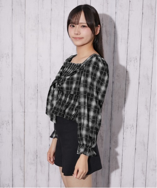 GORGE(ゴージ)の「デシンチェック シャーリングリボンブラウス|全3色(シャツ/ブラウス・レディース・アイボリー/ネイビー/ブラック・F)」の5枚目の写真