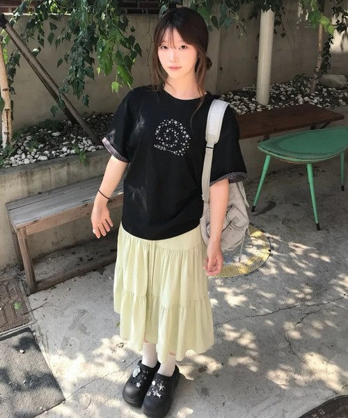WaiKei(ワイケイ)の「【UNISEX】Wai Kei/スターレイヤードロールアップTシャツ(Tシャツ/カットソー・レディース・グレー/ブラック/ホワイト・MEDIUM/SMALL)」の6枚目の写真