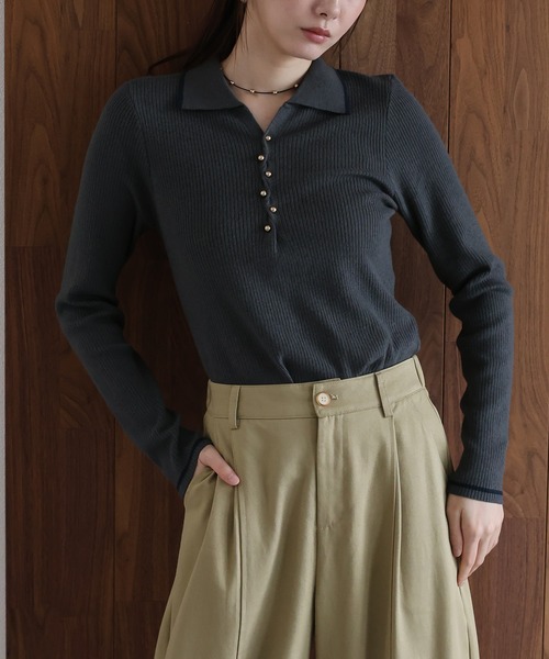 J by blue(ジェイバイブルー)の「バイカラースキッパーポロニット(ニット/セーター・レディース・ベージュ/ブラウン/チャコールグレー・MEDIUM)」の7枚目の写真