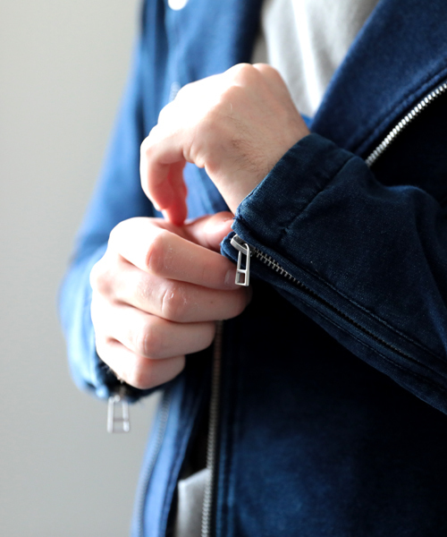 Denime（ドゥニーム）の「カットデニムライダースジャケット（その他アウター・メンズ・ネイビー/ブルー・LARGE/MEDIUM）」の20枚目の写真