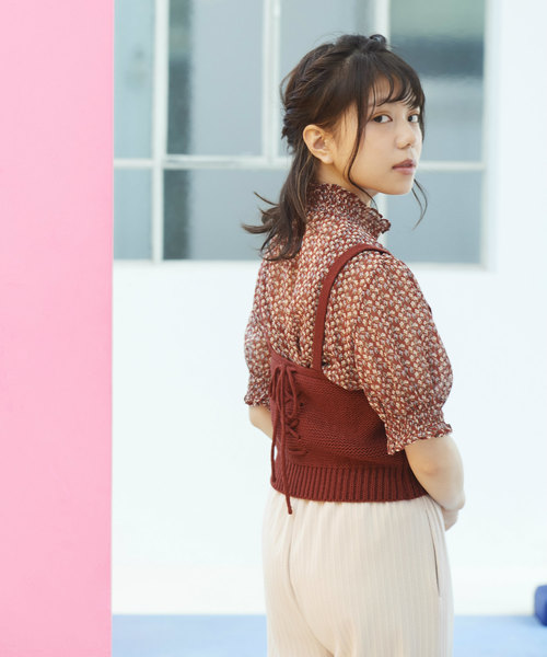 OLIVE des OLIVE（オリーブデオリーブ）の「ポンポン ビスチェ（ニット/セーター・レディース・レッド/オフホワイト/キャメル・FREE）」の19枚目の写真