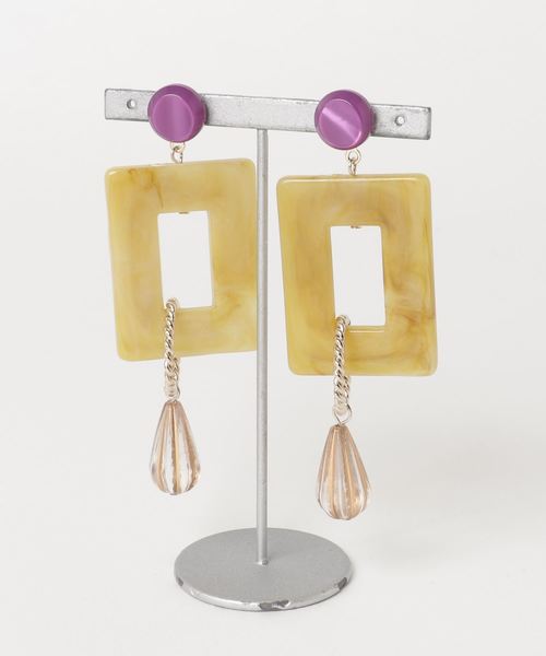 ACCOMMODE（アコモデ）の「アクリルモードピアス（ピアス（両耳用）・レディース・ベージュ/ネイビー/シルバー/ブルー/ライトグリーン/ワインレッド・FREE）」の3枚目の写真