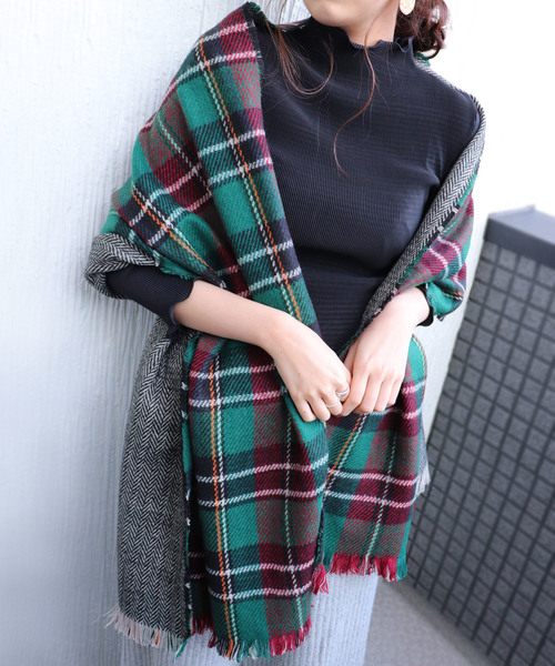 Kana(カナ)の「ボトルネックプリーツトップス(Tシャツ/カットソー・レディース・ホワイト/ブラック/ピンク/ブルー・M)」の9枚目の写真
