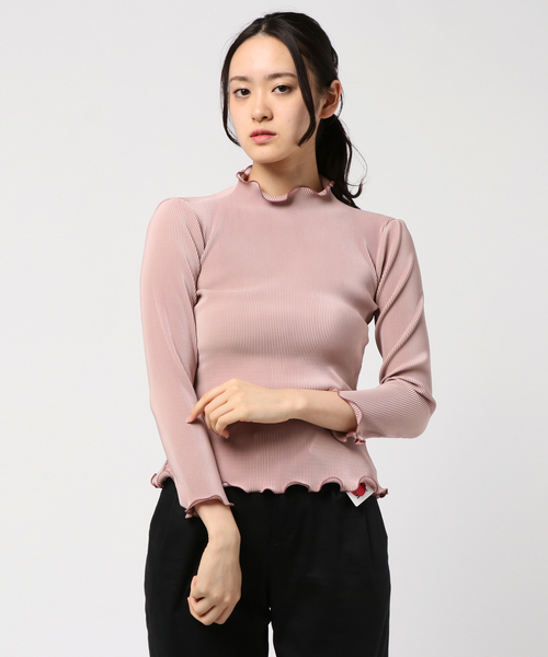 Kana(カナ)の「ボトルネックプリーツトップス(Tシャツ/カットソー・レディース・ホワイト/ブラック/ピンク/ブルー・M)」の4枚目の写真