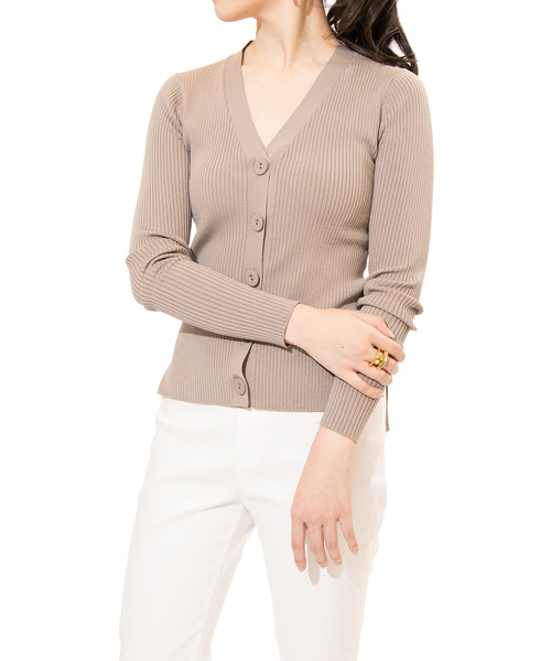 ESTNATION（エストネーション）の「ESTNATION / Vネックリブカーディガン（カーディガン/ボレロ・レディース・ライトベージュ/ブラック/ブラウン/オフホワイト/イエロー・38）」の14枚目の写真