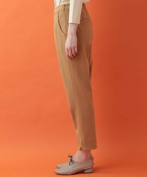 Jocomomola(ホコモモラ)の「ストレッチポンチパンツ(その他パンツ・レディース・ベージュ/ネイビー・40/42)」の9枚目の写真