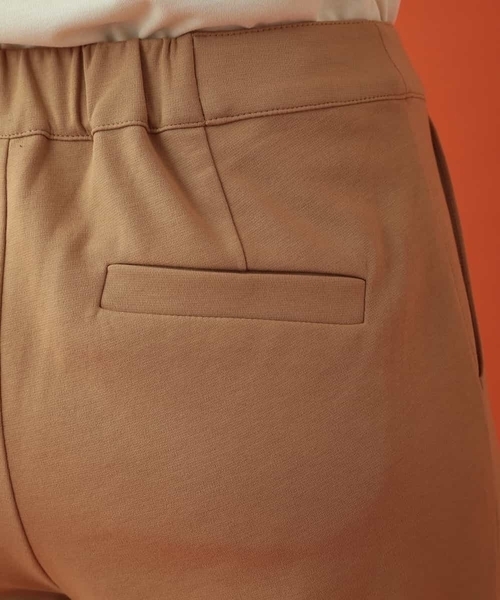 Jocomomola(ホコモモラ)の「ストレッチポンチパンツ(その他パンツ・レディース・ベージュ/ネイビー・40/42)」の6枚目の写真