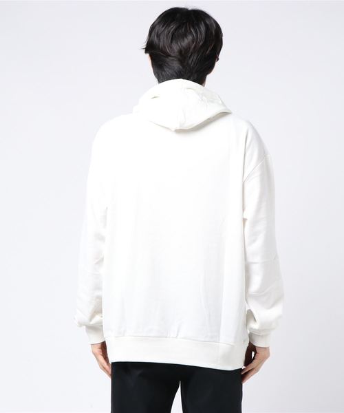 KANGOL（カンゴール）の「∴WEGO/【WEB限定カラーあり】KANGOL別注【裏毛】ビッグシルエットプルパーカー（パーカー・メンズ・ブラウン/ブラック/ベージュ/マスタード/ホワイト/ネイビー/カーキ/パープル/ライトベージュ・MEDIUM/LARGE）」の20枚目の写真