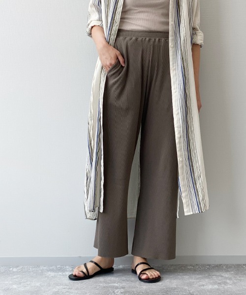 LAKOLE(ラコレ)の「セルフカットソリッドリブパンツ / LAKOLE(その他パンツ・レディース・ブラウン系その他/ブラック/ブラウン・MEDIUM/SMALL)」の1枚目の写真