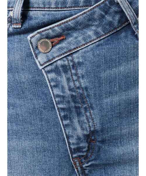 EMODA(エモダ)の「アシンメトリーフィットジャストウエストフレアジーンズ(デニムパンツ・レディース・グレー/ブルー・SMALL/MEDIUM/X-SMALL)」の15枚目の写真