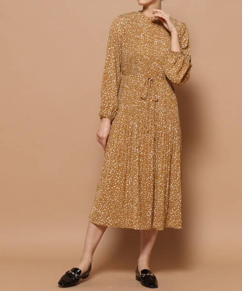 花柄プリーツワンピース Mysty ワンピース ワンピース Mysty Woman ミスティウーマン のファッション