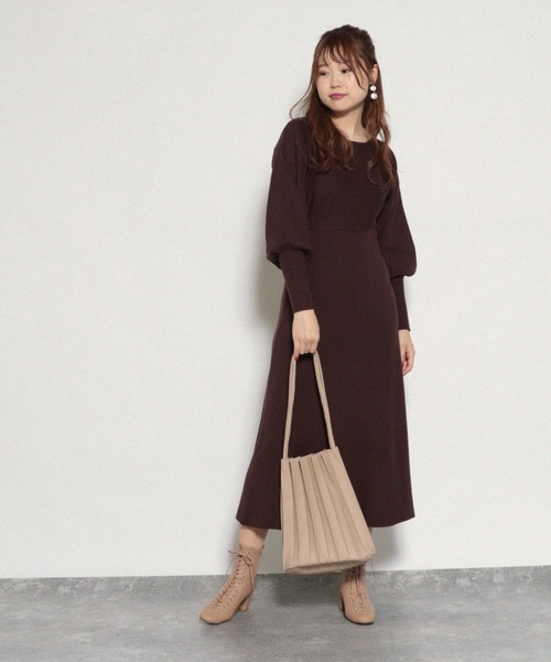 Cheek(チーク)の「バックレースアップニットワンピース(ワンピース・レディース・ブラウン/ブルー/モカ/ベージュ/キャメル・MEDIUM)」の9枚目の写真