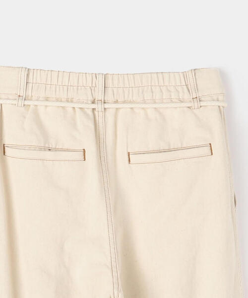 新品タグ付きMACPHEE コットンリネンデニム ワンタックストレートパンツ MACPHEE（マカフィー）の「コットンリネンデニム ワンタック