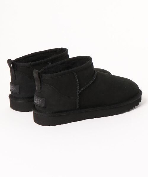 UGG(アグ)の「【UGG】Classic Ultra Mini(ブーツ・レディース・ブラック・23/24/25)」の2枚目の写真