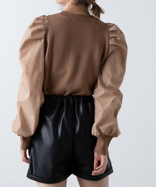 WEGO（ウィゴー）の「WEGO/パフギャザースリーブニット（ニット/セーター・レディース・ホワイト/ライトブラウン/ブラック系その他/サックスブルー・FREE）」の3枚目の写真