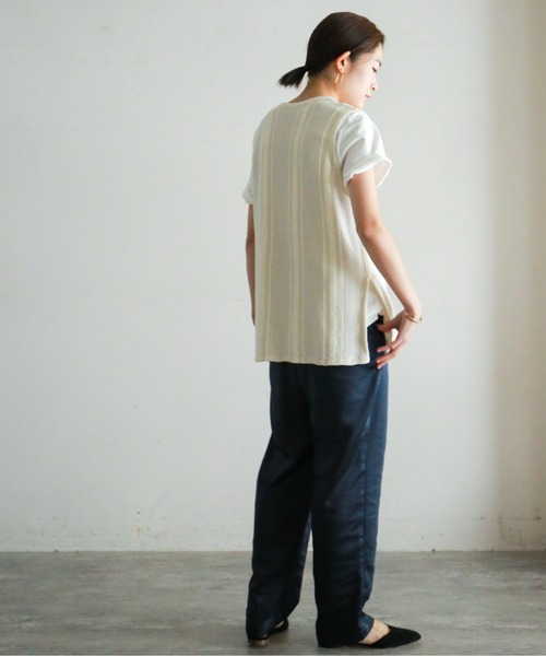 NOMBRE IMPAIR(ノンブルアンペール)の「グロスサテン ストレートパンツ(その他パンツ・レディース・ベージュ/ネイビー/イエロー・FREE)」の5枚目の写真