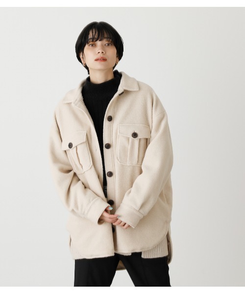 AZUL by moussy（アズールバイマウジー）の「BOUCLE LOOSE CPO JACKET/ブークレルーズCPOジャケット（ブルゾン・レディース・ダークベージュ/ライトカーキ/アイボリー・MEDIUM/SMALL）」の2枚目の写真