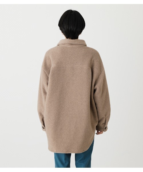 AZUL by moussy（アズールバイマウジー）の「BOUCLE LOOSE CPO JACKET/ブークレルーズCPOジャケット（ブルゾン・レディース・ダークベージュ/ライトカーキ/アイボリー・MEDIUM/SMALL）」の9枚目の写真