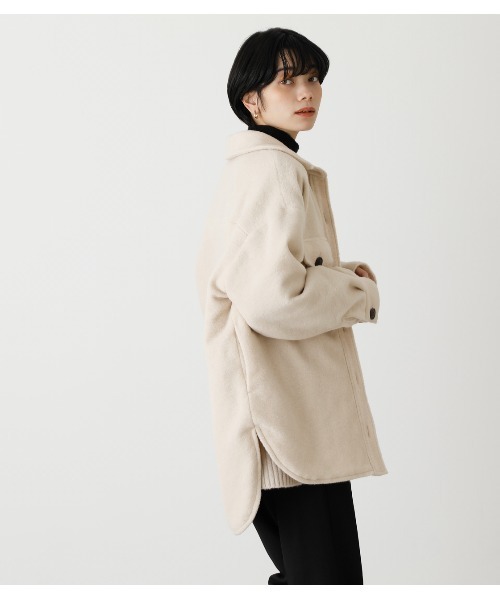 AZUL by moussy（アズールバイマウジー）の「BOUCLE LOOSE CPO JACKET/ブークレルーズCPOジャケット（ブルゾン・レディース・ダークベージュ/ライトカーキ/アイボリー・MEDIUM/SMALL）」の13枚目の写真