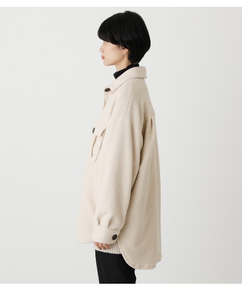 AZUL by moussy（アズールバイマウジー）の「BOUCLE LOOSE CPO JACKET/ブークレルーズCPOジャケット（ブルゾン・レディース・ダークベージュ/ライトカーキ/アイボリー・MEDIUM/SMALL）」の17枚目の写真