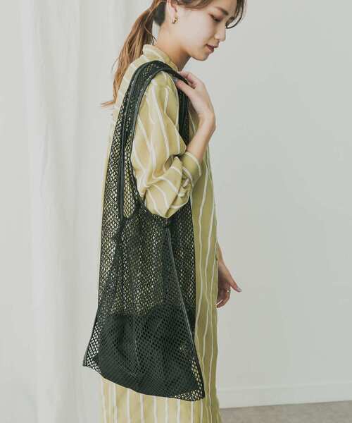 KBF+（ケービーエフプラス）の「KBF+　メッシュBIGショルダーBAG（ショルダーバッグ・レディース・ブラック/ホワイト系その他・ONE）」の6枚目の写真