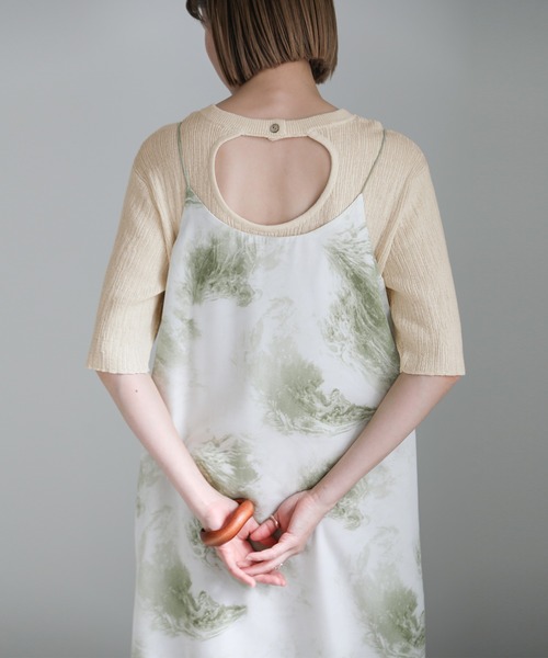 select MOCA(セレクトモカ)の「2021 SS ランダムリブ編みバックオープンハーフスリーブサマーニット(Tシャツ/カットソー・レディース・ライトグリーン/アイボリー/グレイッシュベージュ・FREE)」の14枚目の写真