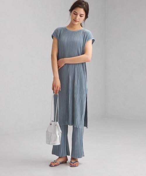 green label relaxing（グリーンレーベルリラクシング）の「FFC ランダム プリーツ ワンピース + パンツ ペアアップ（ワンピース・レディース・ライトブルー/ブラウン/ナチュラル・FREE）」の3枚目の写真