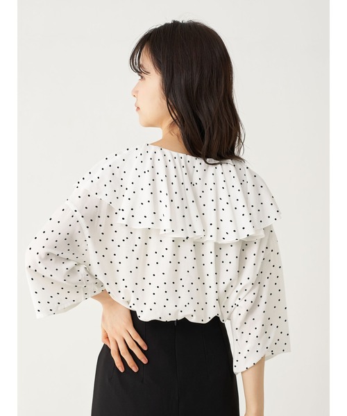 earth music&ecology(アースミュージックアンドエコロジー)の「【WEB限定】ラッフル衿ブラウス *(シャツ/ブラウス・レディース・オフホワイト/ピンクベージュ/ドット/グレイッシュベージュ/ブラック系その他5・FREE)」の19枚目の写真